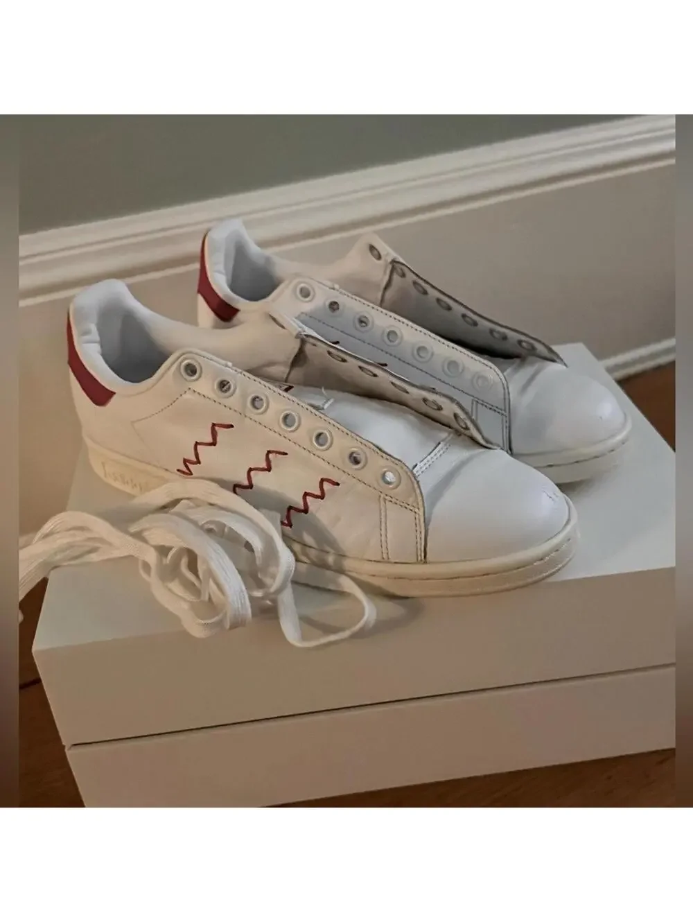 adidas Stan Smith special edition white sneakers with red squiggle lines W 8